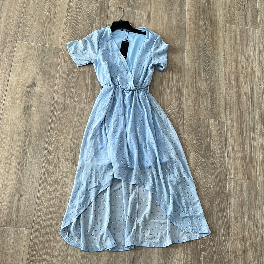 Short sleeve tiered floral midi dress